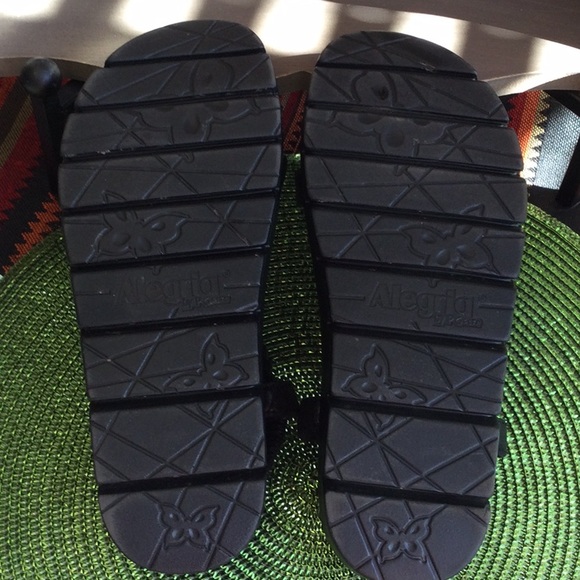 Alegria woman’s size 8 black sandals - Picture 4 of 7
